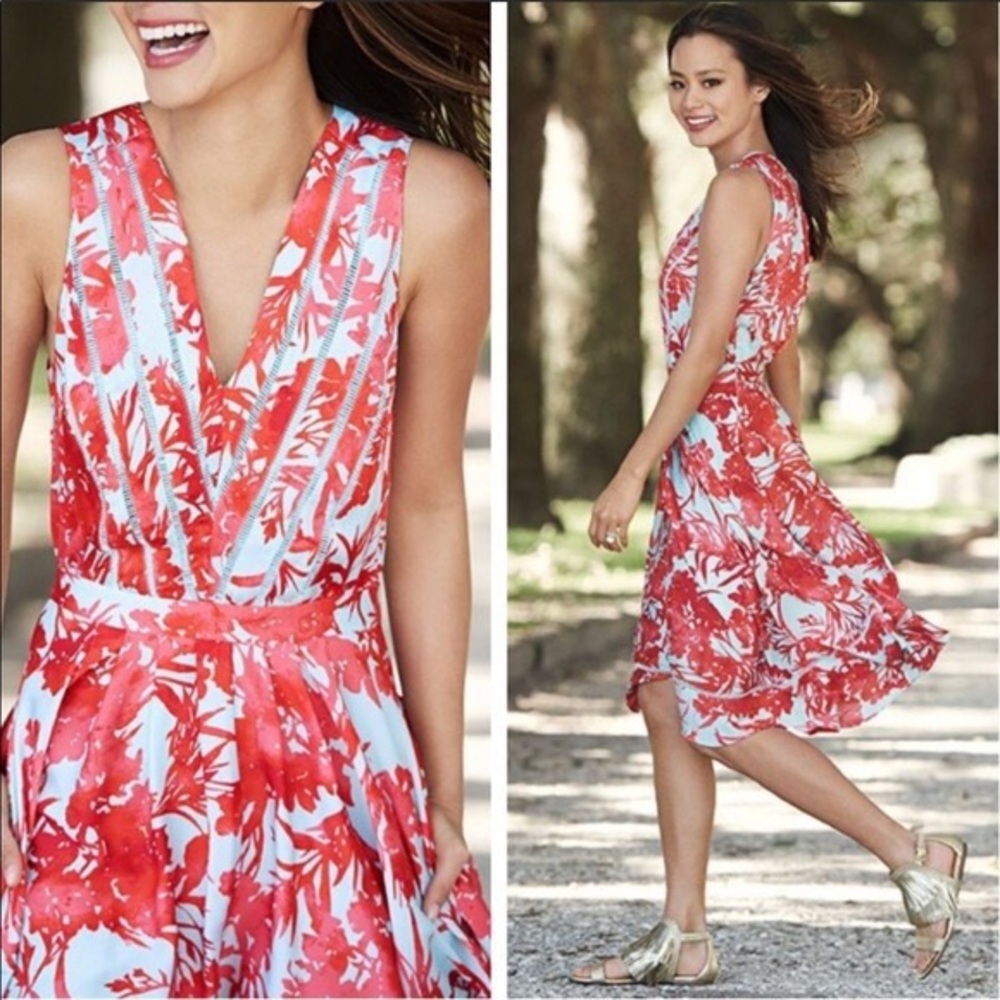 EUC Banana Republic Vee Dress with Pockets - Size 2P